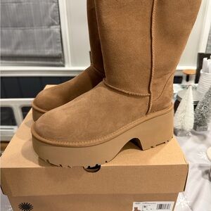 NEW UGG Women's Chestnut Classic Short New Heights Boots Booties Shoes
